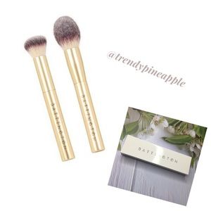 NEW Battington Powder and Contour Brush Set